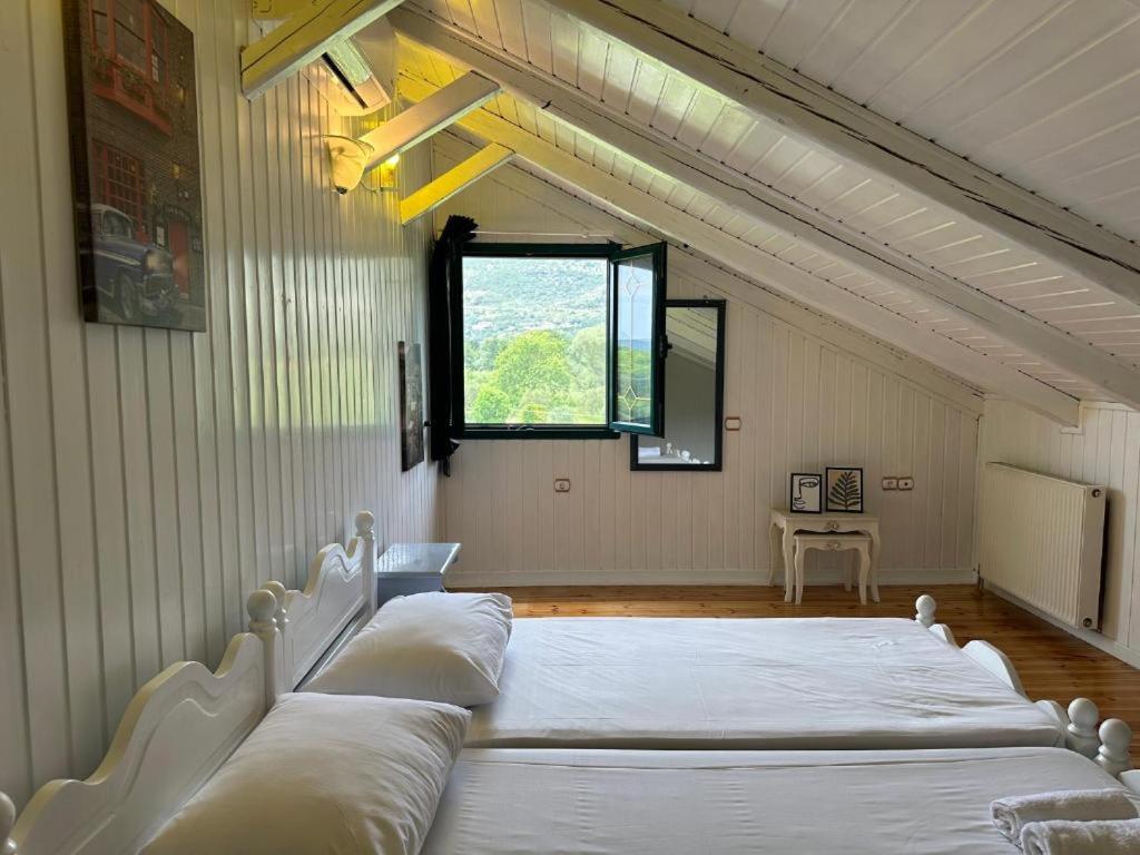 Whitehome